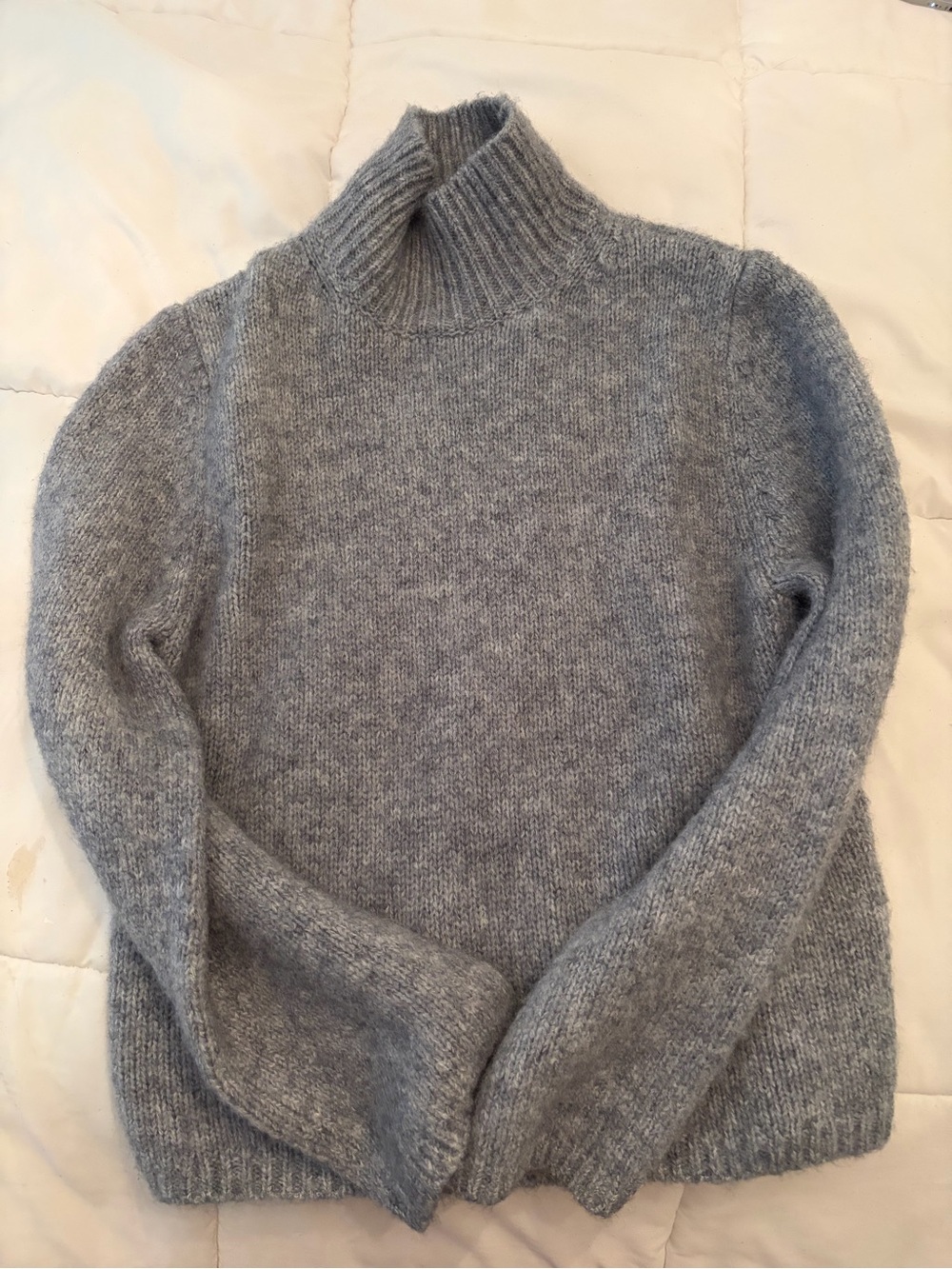 H&M Grey Fuzzy Knit Mock-Neck Sweater – Size M
